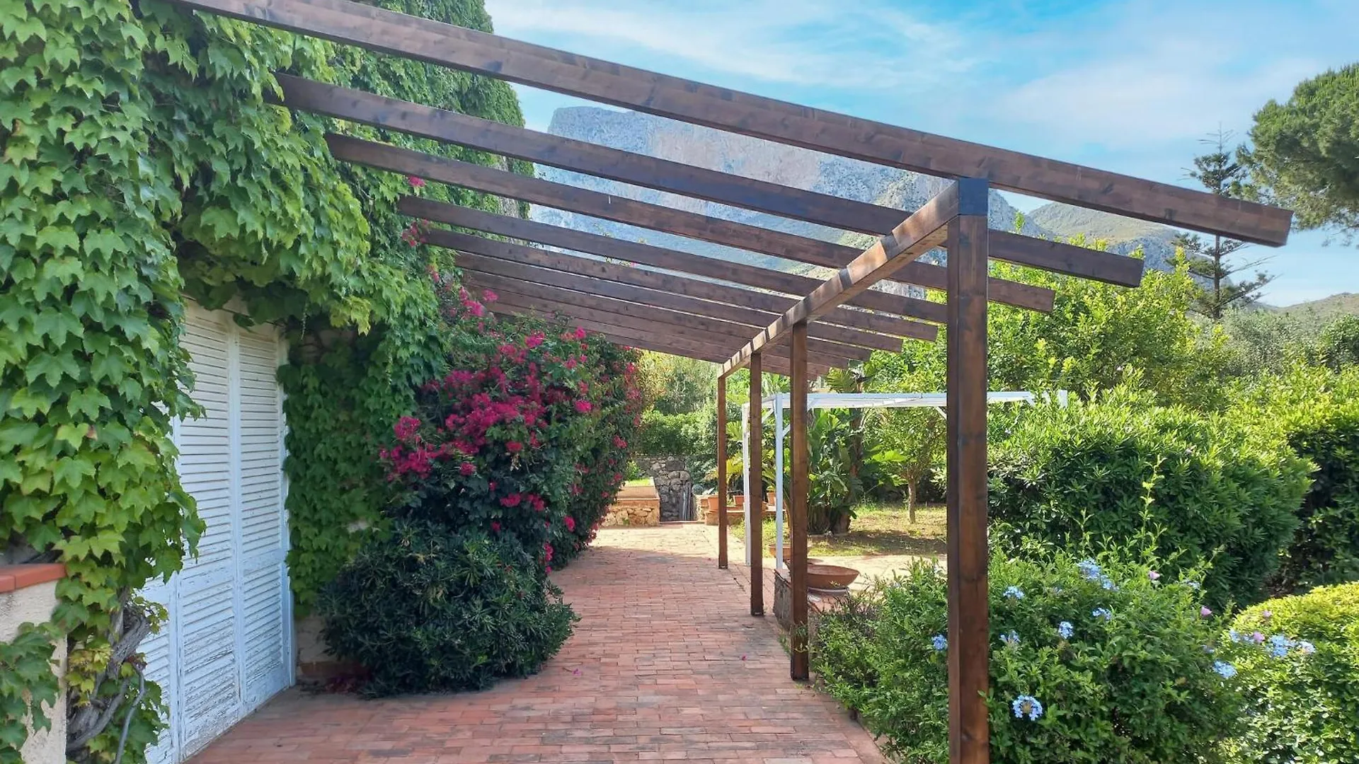 Nice Home In Terrasini With Outdoor Swimming Pool