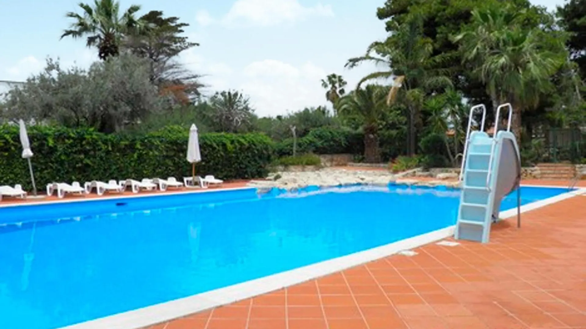 Дом отдыха Nice Home In Terrasini With Outdoor Swimming Pool